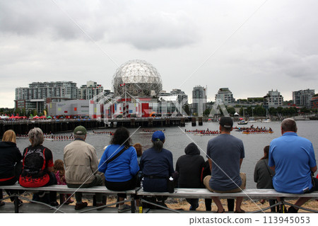 Dragon boat racing in Vancouver, British Columbia, Canada 113945053