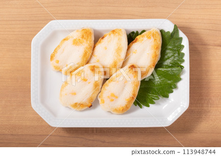 Mini sasa kamaboko with cheese 113948744