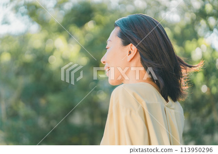 女生 女孩 女性 113950296