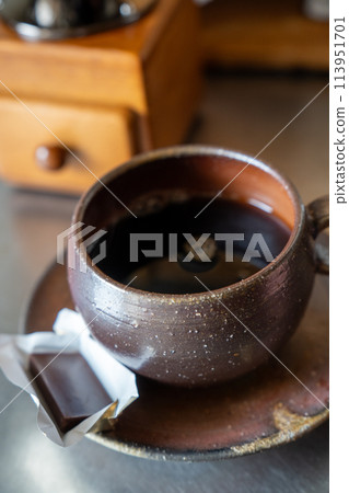 Relax with coffee and chocolate 113951701