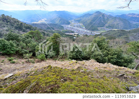 豐臣秀吉攻陷鳥取城時倒下的因幡國“景石城跡” 豐臣秀吉攻陷鳥取城時倒下的因幡國“景石城跡” 113953829