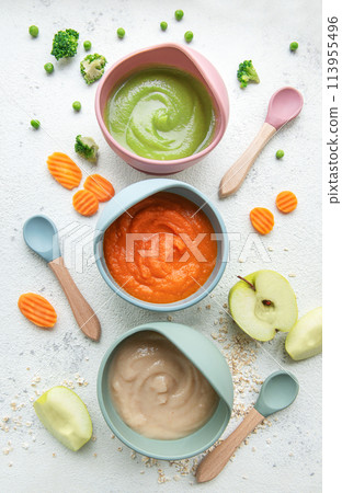 Healthy baby food in bowls 113955496