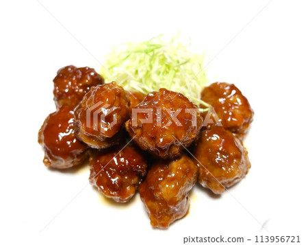 用豬肉末製成的美味肉丸 113956721