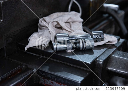 Image of the factory 113957609