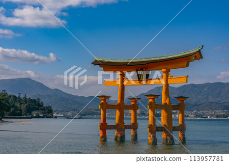 The Great Torii Gate of Miyajima, one of Japan's Three Most Scenic Spots, before renovation 113957781