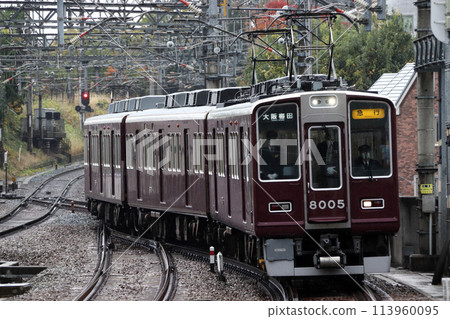 [HK] Hankyu Takarazuka Main Line 8000 Series Train (Express: Osaka Umeda ⇔ Takarazuka) 113960095