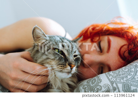 Friendship between pet and its owner 113961124