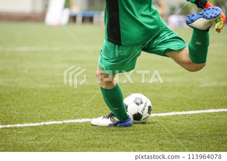 踢足球的那一刻 踢足球的那一刻 113964078