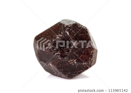 macro mineral stone Garnet, on a white background macro mineral stone Garnet, on a white background 113965142