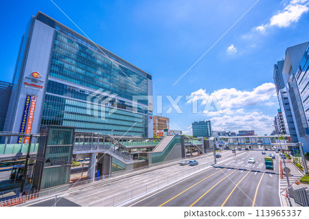 Yokohama cityscape in Japan - A view of the beautifully renovated main road in front of Shin-Yokohama Station and Shin-Yokohama Station (April 25th) 113965337