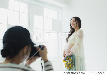 Maternity Photo Photographer 113967224