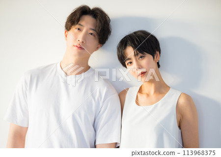 Image of young men and women 113968375