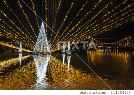 富幹運河環水公園冬季亮燈甜蜜彩燈 富幹運河環水公園冬季亮燈甜蜜彩燈 113984192