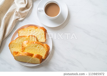 Sweet potato bread with coffee 113985972