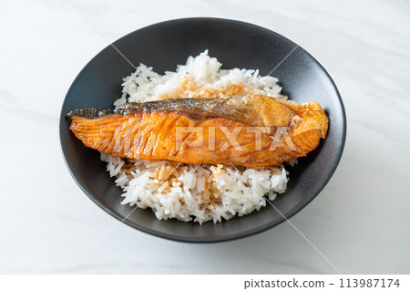 Grilled Salmon with Soy Sauce Rice Bowl Grilled Salmon with Soy Sauce Rice Bowl 113987174