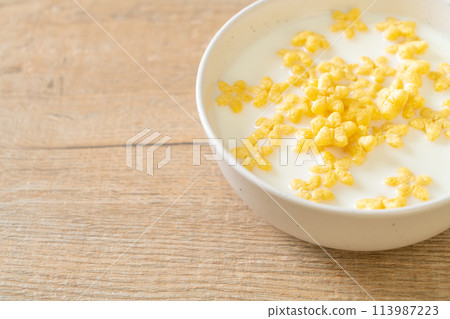 cereals with fresh milk cereals with fresh milk 113987223