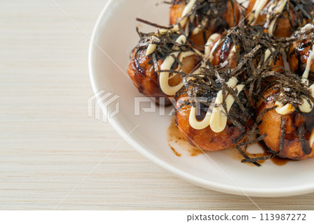Takoyaki ball dumplings or Octopus balls 113987272