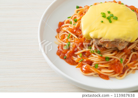 Spaghetti Tomato Sauce with Hamburg and Cheese Spaghetti Tomato Sauce with Hamburg and Cheese 113987638