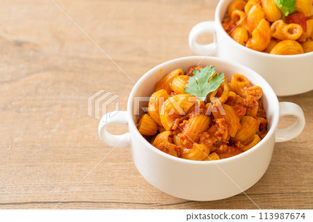 macaroni with tomatoes sauce and mince pork macaroni with tomatoes sauce and mince pork 113987674