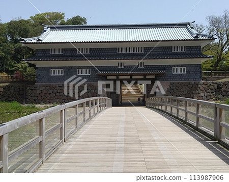 修復後的金澤城寢多門和寢多門橋 113987906