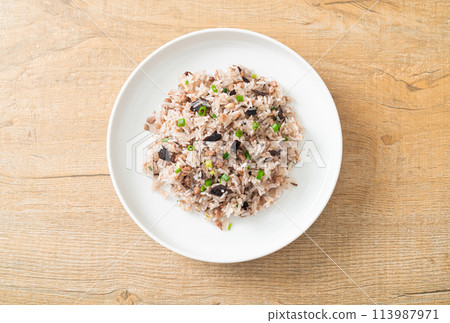 Fried Rice with Chinese Olives and Minced Pork 113987971
