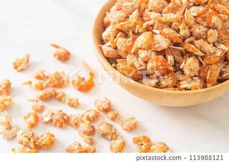 dried shrimps or dried salted prawn 113988121