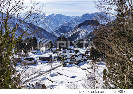 世界遺產五簇山/相倉合掌造村的雪景 世界遺產五簇山/相倉合掌造村的雪景 113988803
