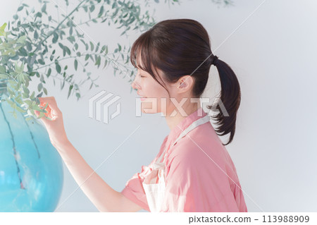 Plants and women Plants and women 113988909