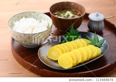 Pickled radish 113989678