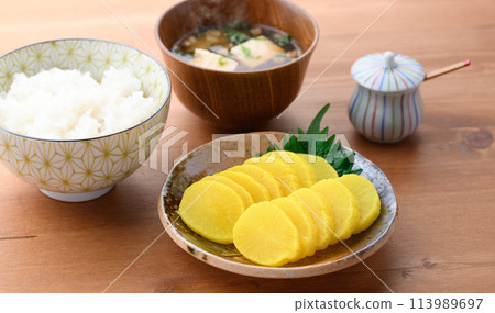 Pickled radish 113989697