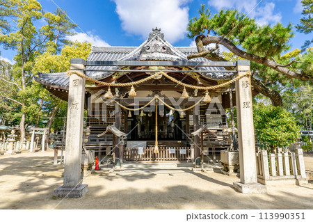 Inano Shrine in Miyanomae, Itami City, Hyogo Prefecture (part of the Arioka Castle ruins) - worship hall (tangible cultural property) 113990351