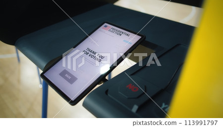 Thank you for voting inscription displayed on tablet screen in voting booth Thank you for voting inscription displayed on tablet screen in voting booth 113991797