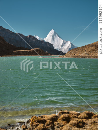 mount jampayang and lake boyongcuo in yading, daocheng mount jampayang and lake boyongcuo in yading, daocheng 113992194