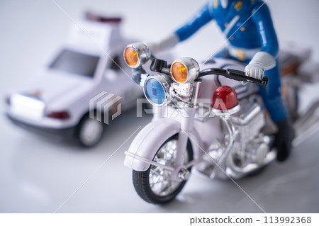 警察摩托車摩托車交通違規 113992368