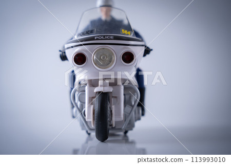 摩托車 應急車 摩托車 摩托車 摩托車 應急車 摩托車 摩托車 113993010