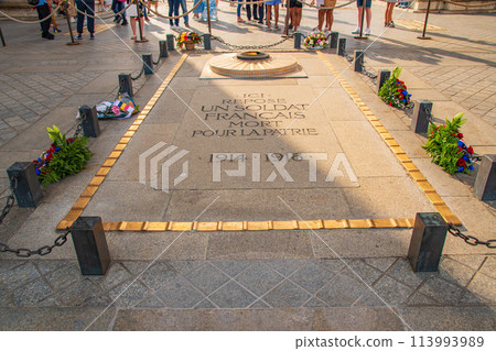 Tourist attractions in the tourist city of Paris, France 113993989