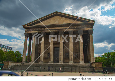 Tourist attractions in the tourist city of Paris, France 113994033