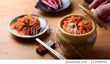 正宗的罐裝泡菜 113994442