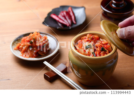 正宗的罐裝泡菜 113994443