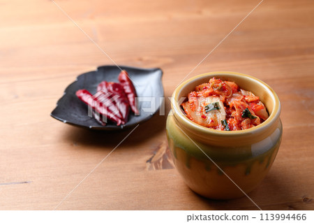 正宗的罐裝泡菜 113994466