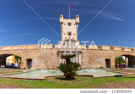 Constitution Square and the main gate in the city wall of Cadiz. Constitution Square and the main gate in the city wall of Cadiz. 114000845