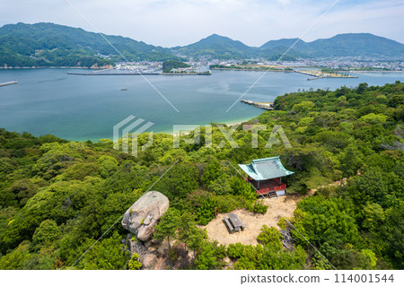蔦島是位於香川縣三豐市仁王町的無人島 114001544