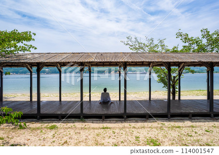 Tsutashima is an uninhabited island in Nio-cho, Mitoyo City, Kagawa Prefecture. 114001547