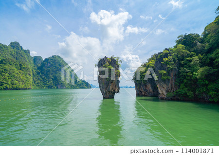 Khao Phing Kan, Ko Ta Pu, Phang Nga, lush green trees from above in tropical forest in national park in summer season. Natural landscape background. 114001871