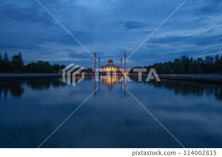 Songkhla Central Mosque in Hat Yai city town, Thailand. Tourist attraction landmark. Songkhla Central Mosque in Hat Yai city town, Thailand. Tourist attraction landmark. 114002815