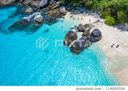 Aerial view of Similan island in Phang Nga, Thailand 114004384