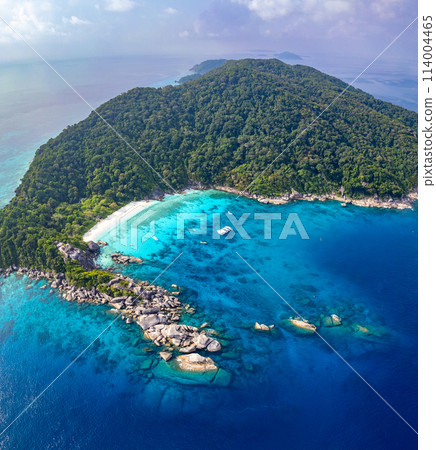 Aerial view of Similan island in Phang Nga, Thailand 114004465