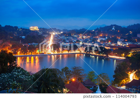 Kandy Lake and city Kandy Lake and city 114004793