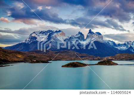 Torres del Paine Park 114005024