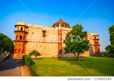 Qila Kuhna Mosque at Purana Qila Fort Qila Kuhna Mosque at Purana Qila Fort 114005269